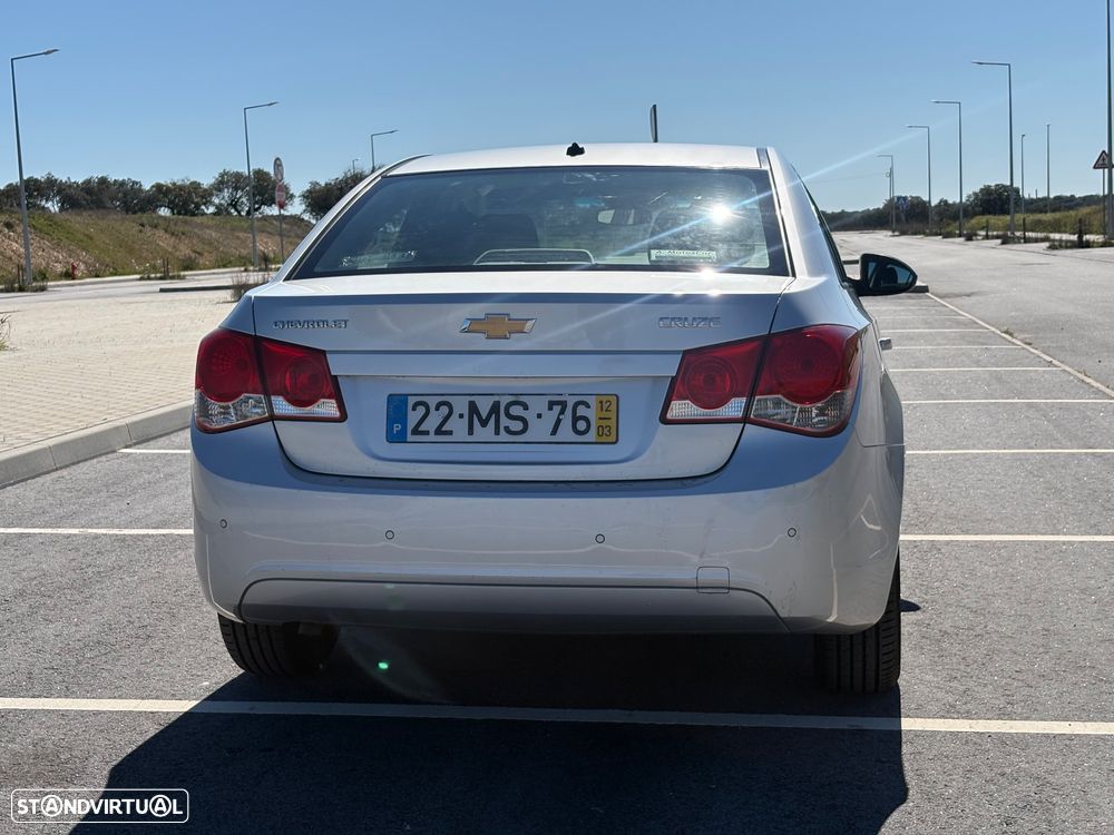 Chevrolet Cruze 1.6 LS - 8