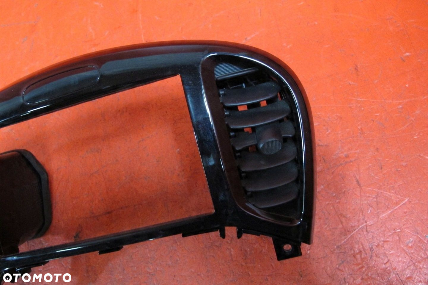 NISSAN JUKE 1 I F15 RAMKA ŚRODKOWA RADIA KRATKI NAWIEWU 682601KE0A - 3