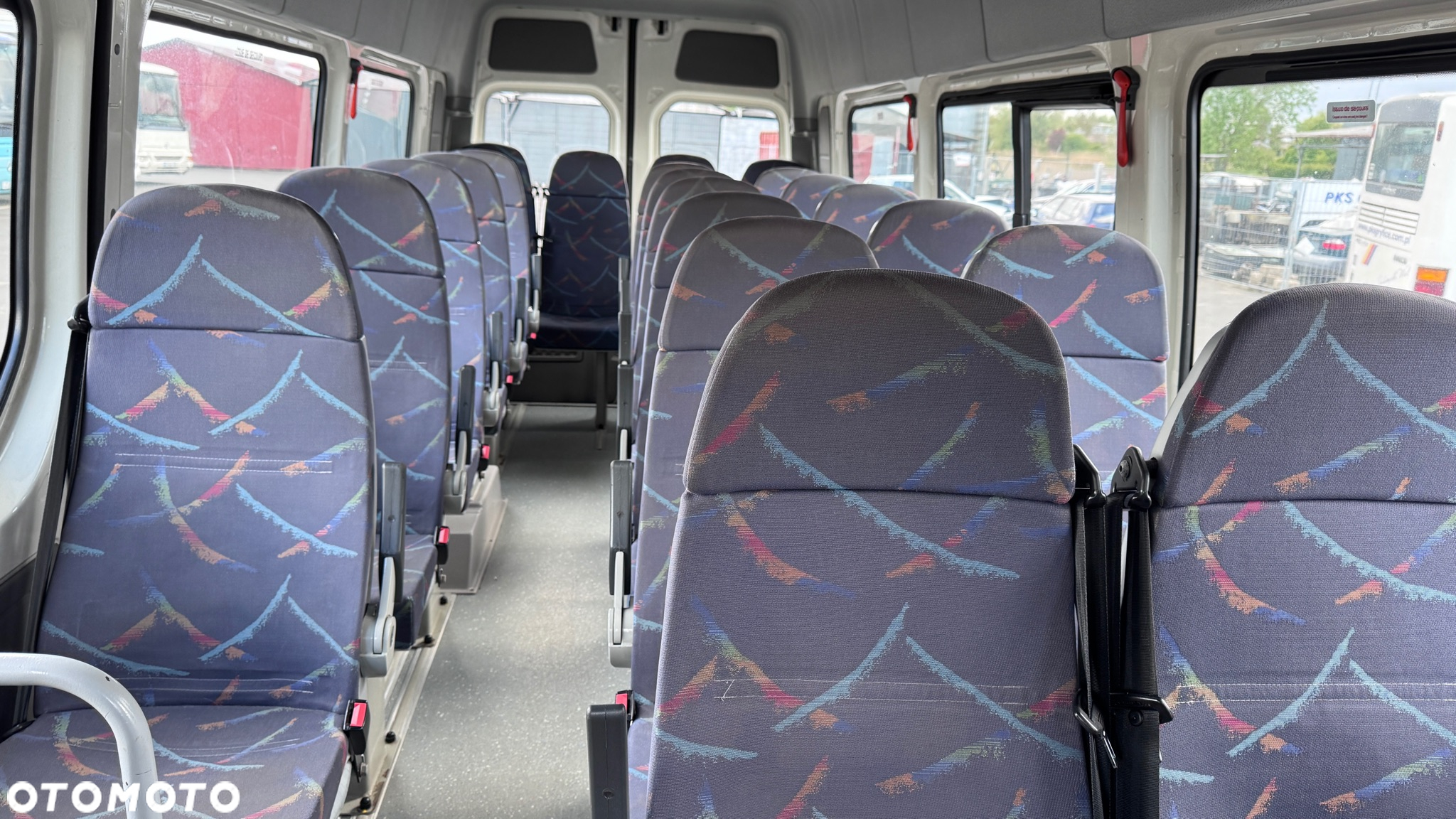 Volkswagen Crafter / 23 miejsca / Cena:67000 zł netto - 5