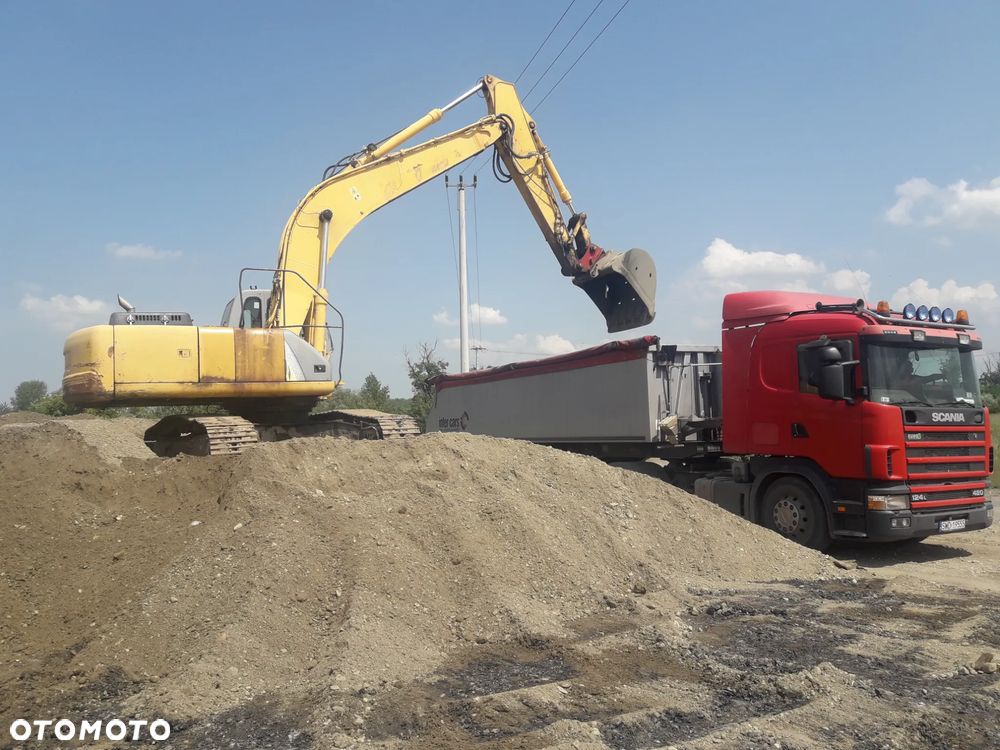 New Holland E 265 - 4