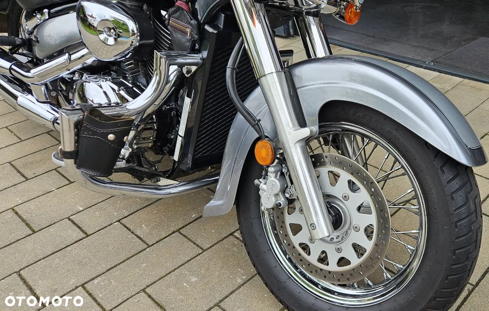 Suzuki VL 800 Volusia - Boulevard C50 - 4