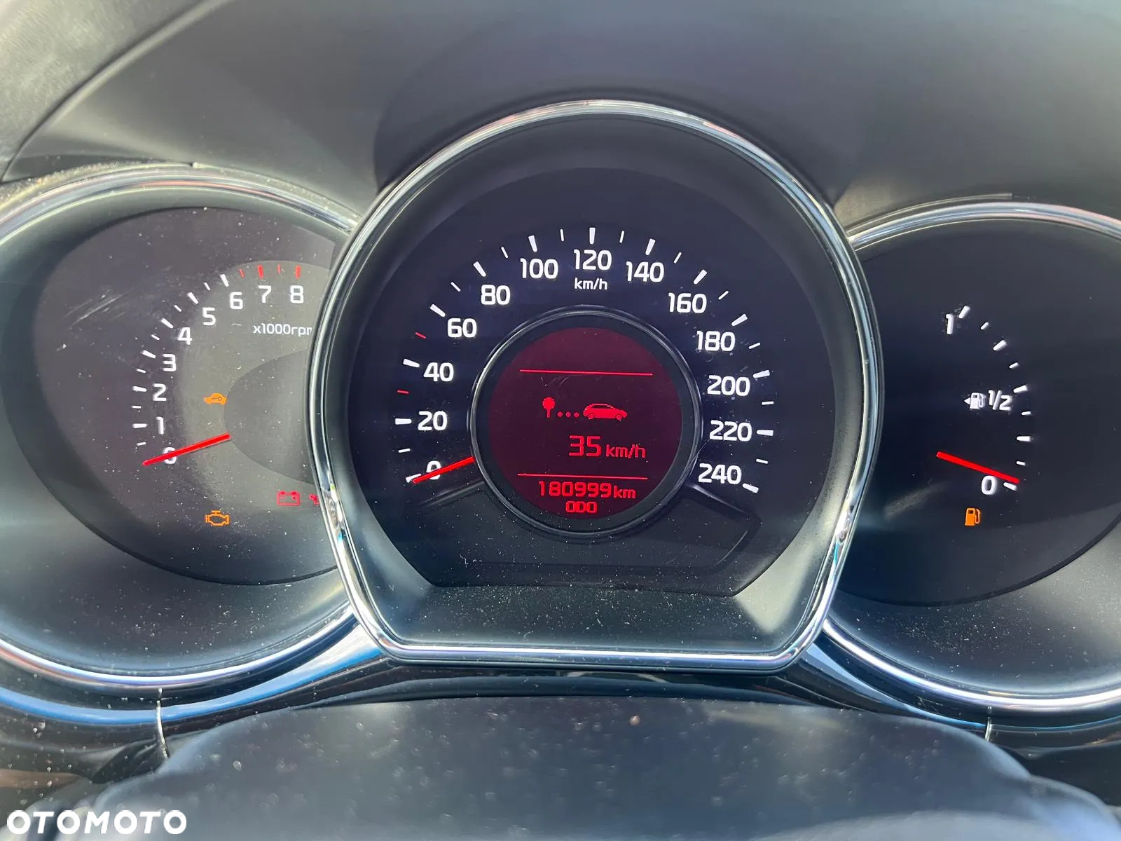 Kia Ceed - 9