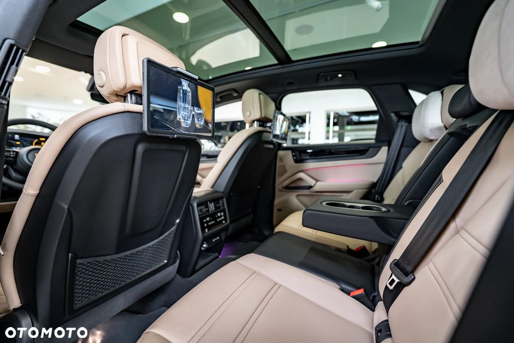 Porsche Cayenne Black Edition - 35