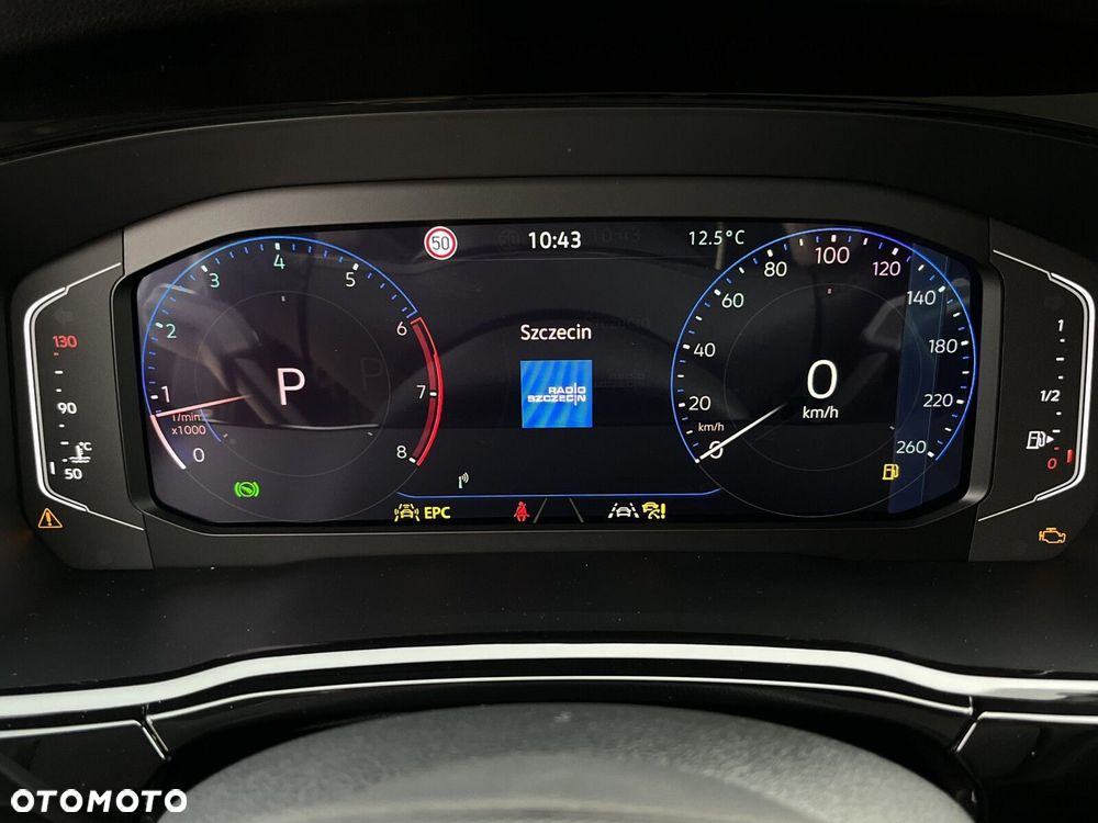 Volkswagen Touran - 37