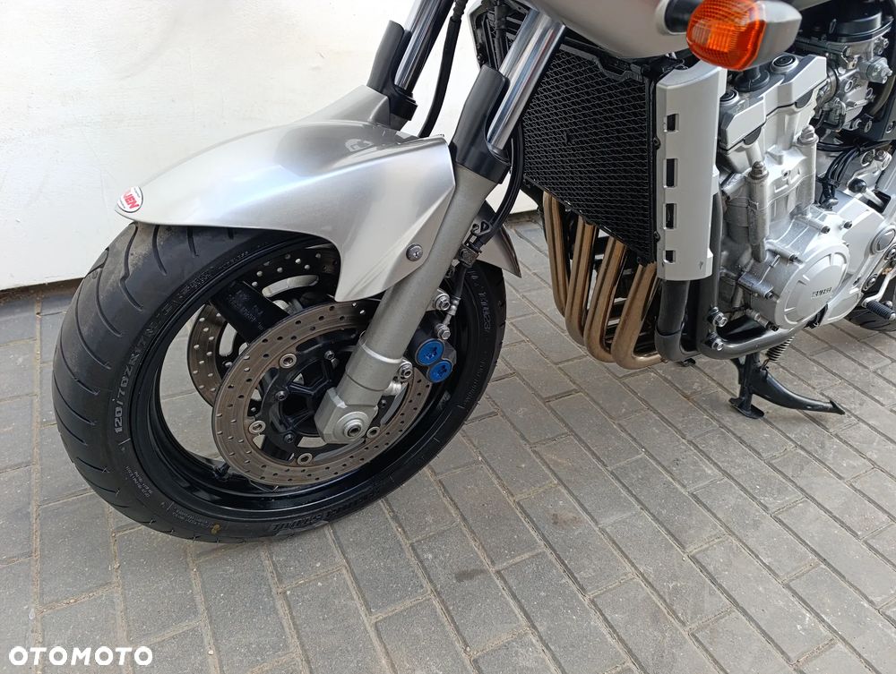 Yamaha FZS - 9