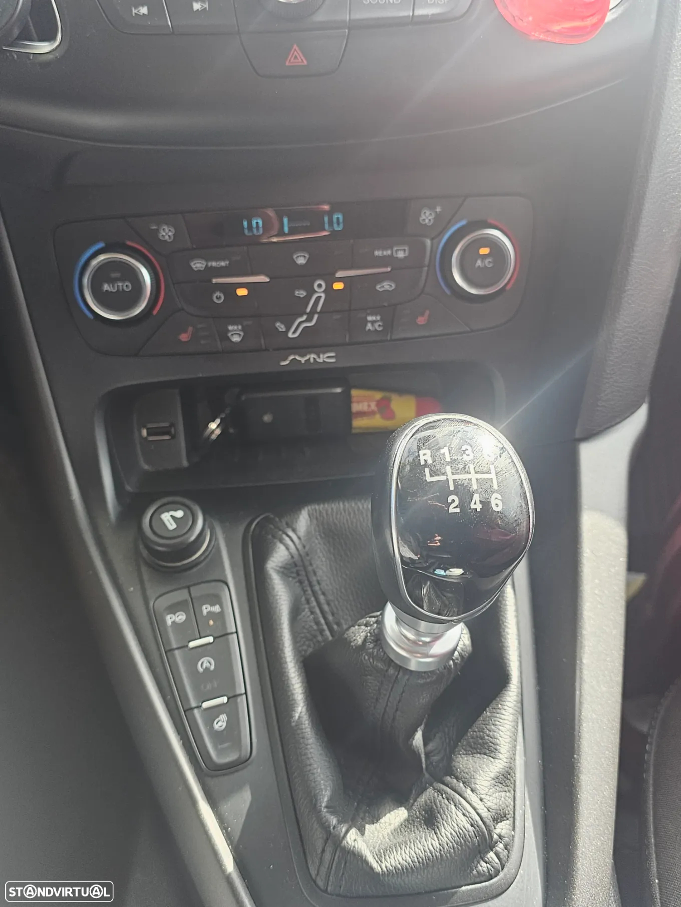 Ford Focus SW 1.5 TDCi Titanium ECOnetic - 8