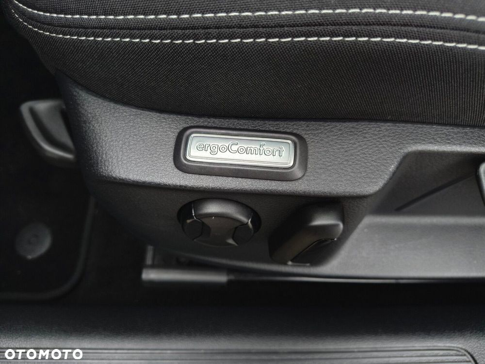 Volkswagen Passat - 14