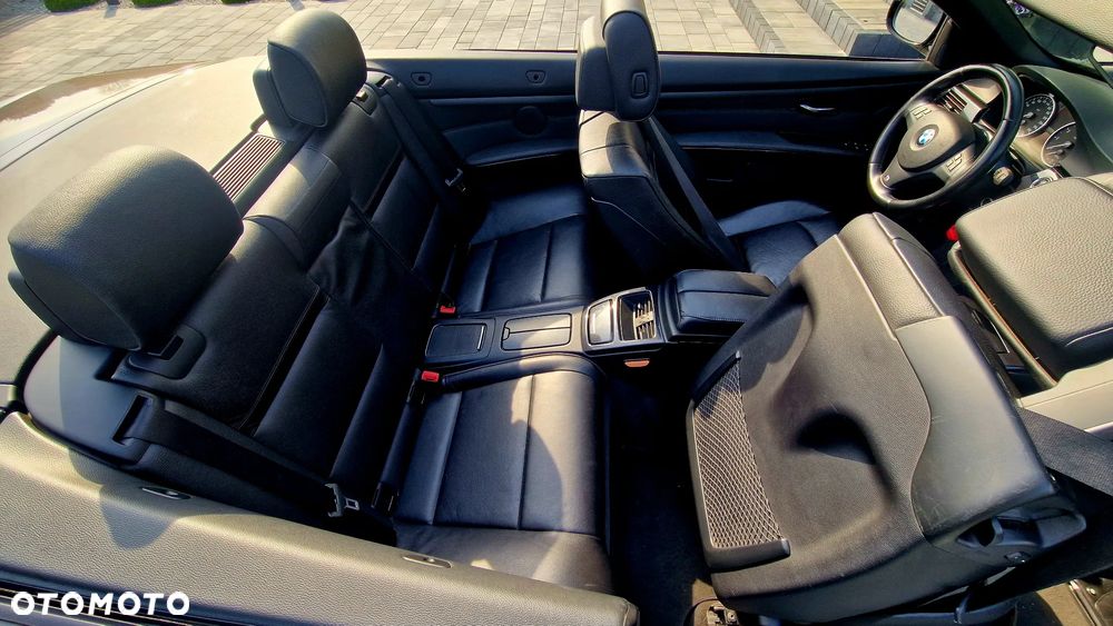 BMW Seria 3 318i M Sport Edition - 12