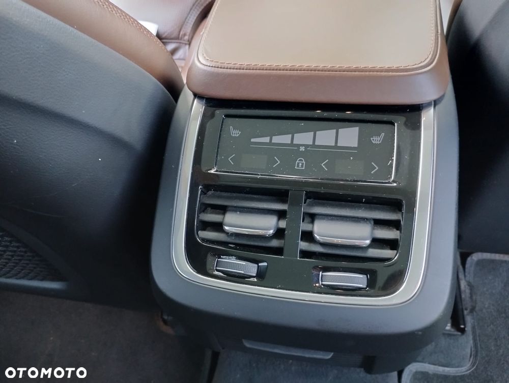 Volvo XC 90 D5 AWD Inscription 7os - 29