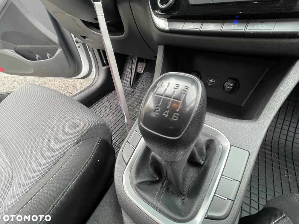 Hyundai i30 1.5 DPI Classic + - 14