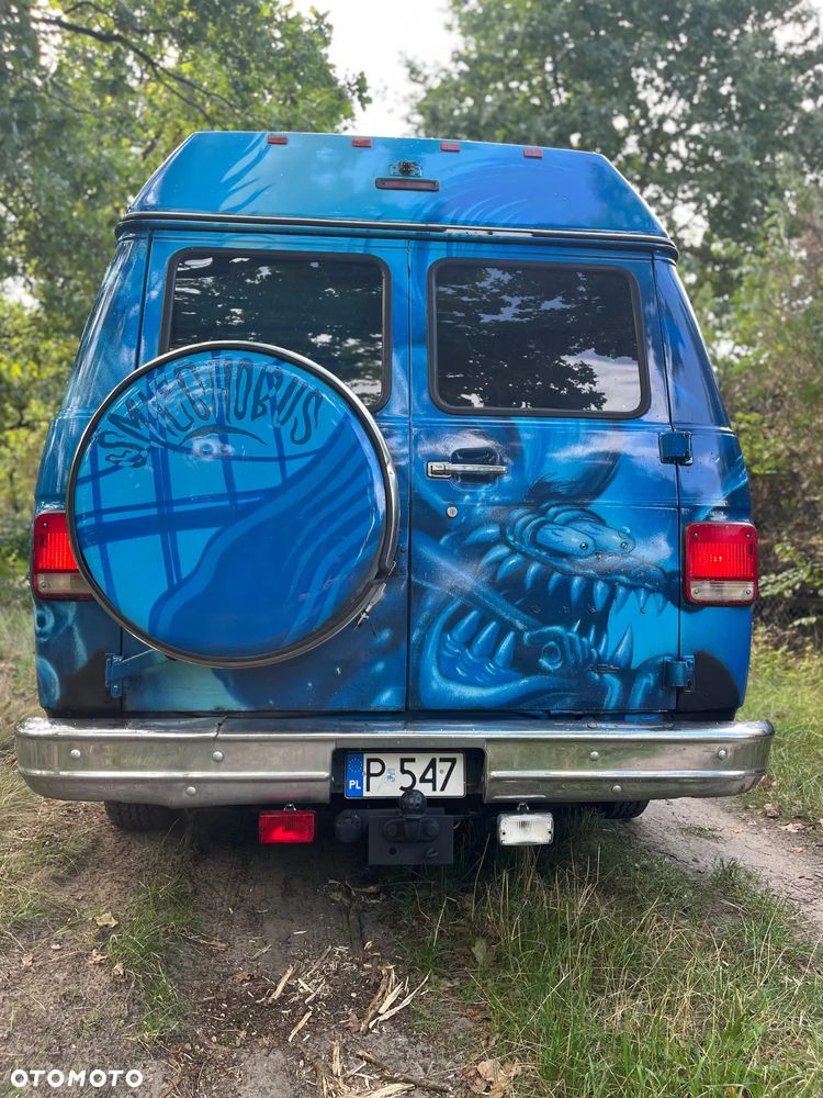 Chevrolet Chevy Van - 11