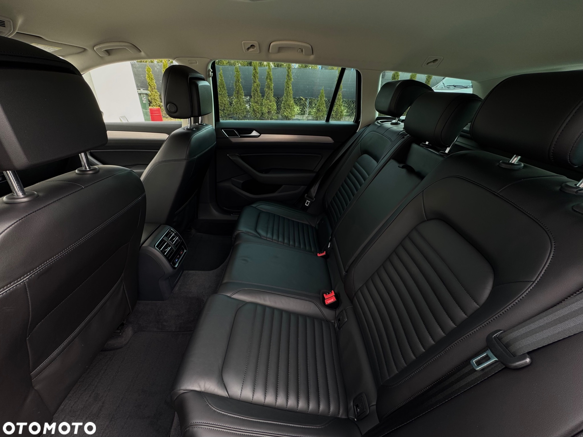 Volkswagen Passat Variant 2.0 TDI SCR 4Motion DSG (BMT) Highline - 34
