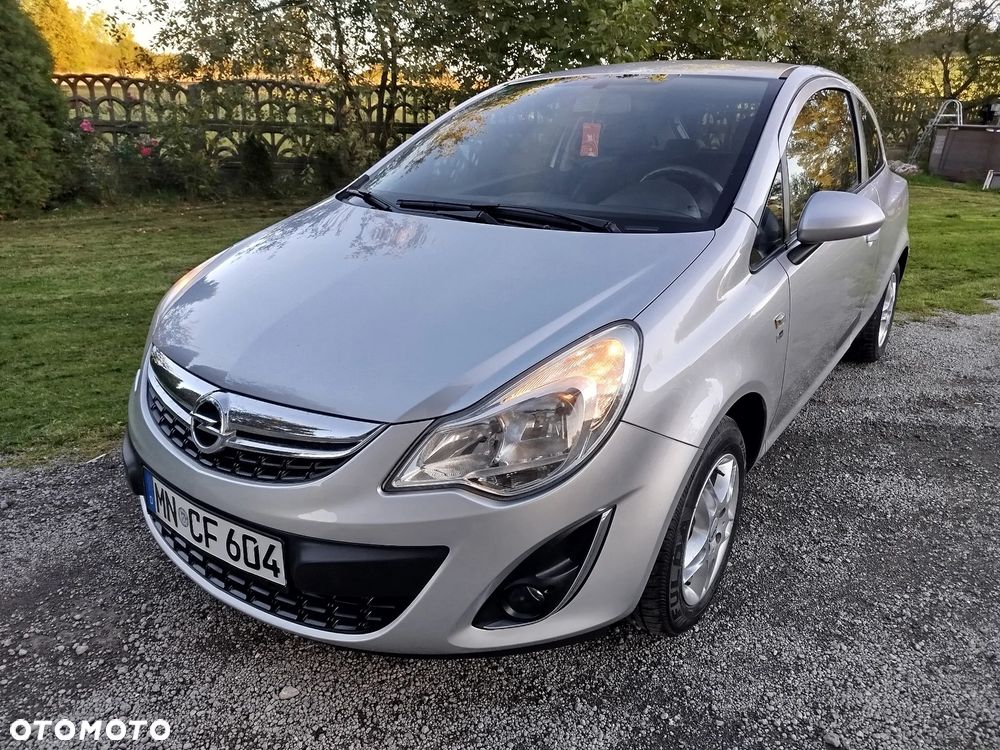 Opel Corsa 1.4 16V 150 Jahre - 15