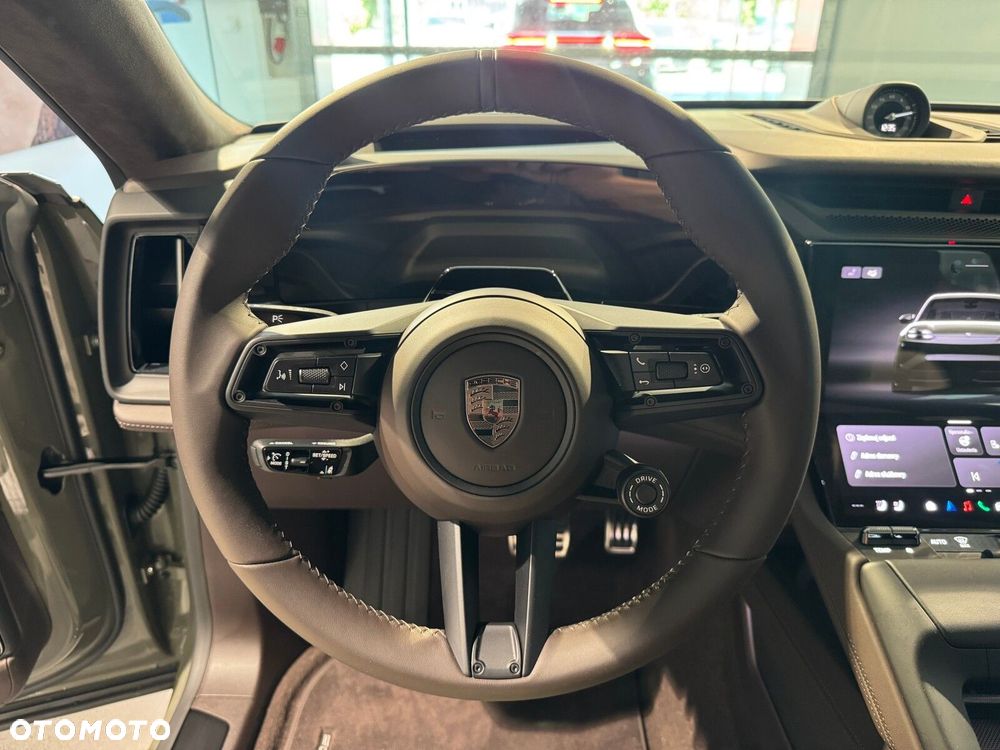 Porsche Cayenne - 22