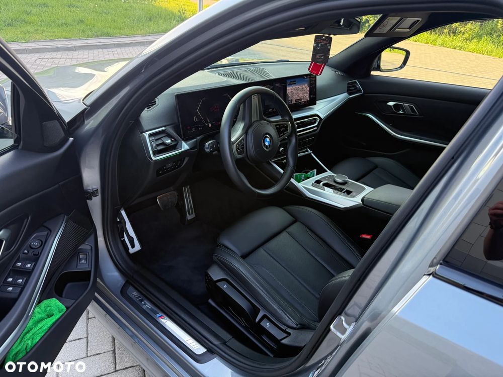 BMW Seria 3 318i - 14