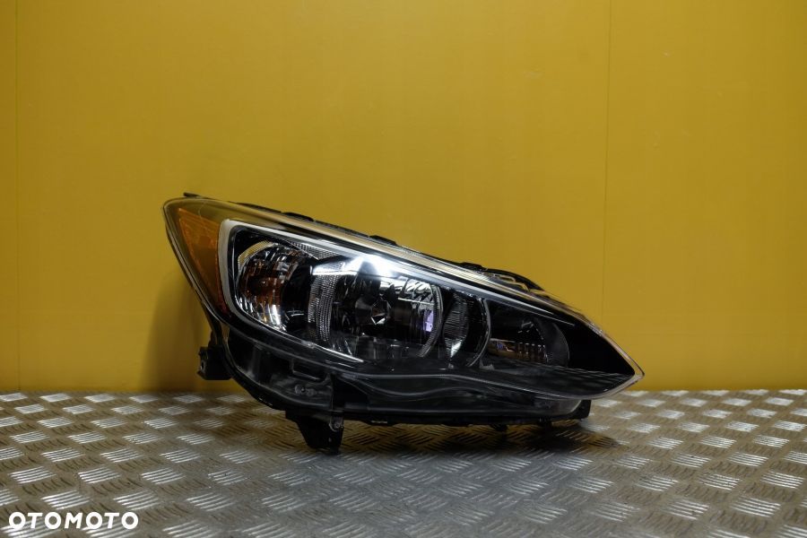 SUBARU XV IMPREZA 2016 2017- REFLEKTOR LAMPA PRAWA USA - 1