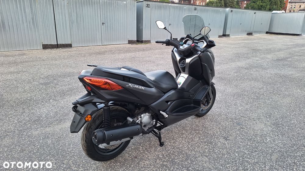 Yamaha X-max - 12