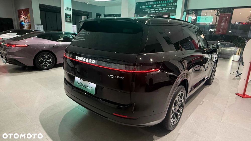Lynk & Co 900 - 2