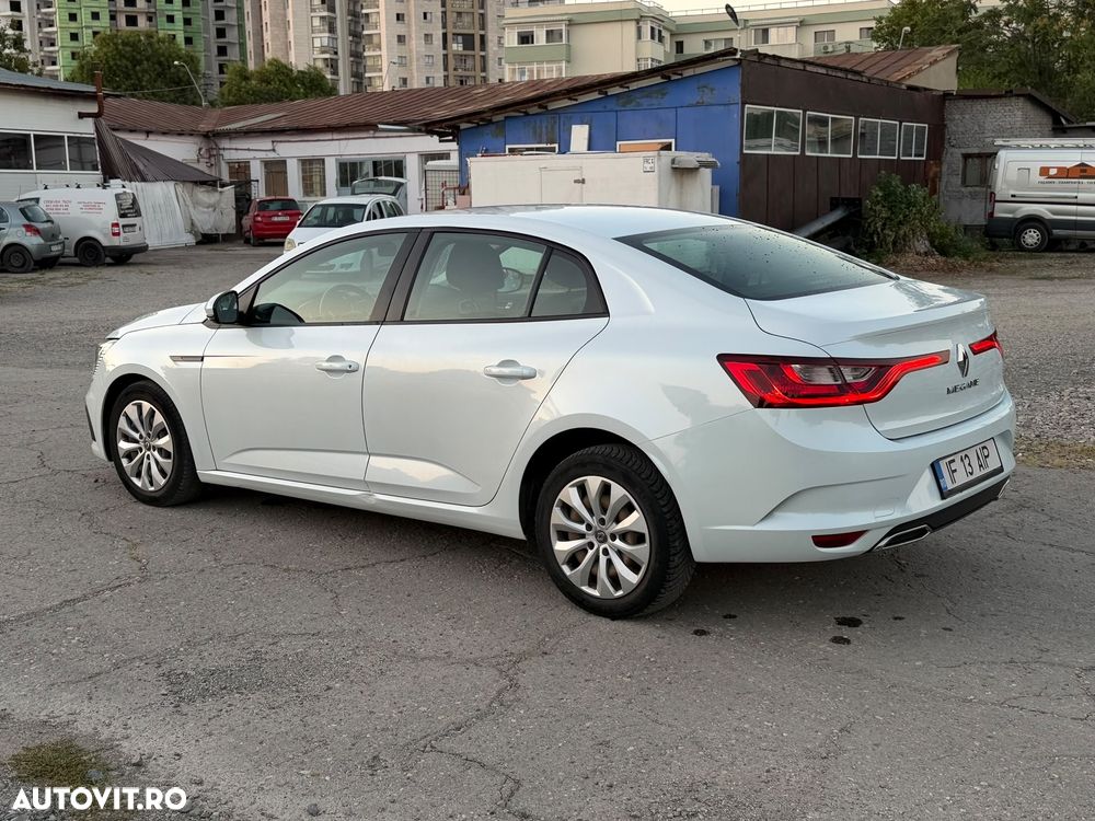 Renault Megane TCE 114 GPF Life - 3
