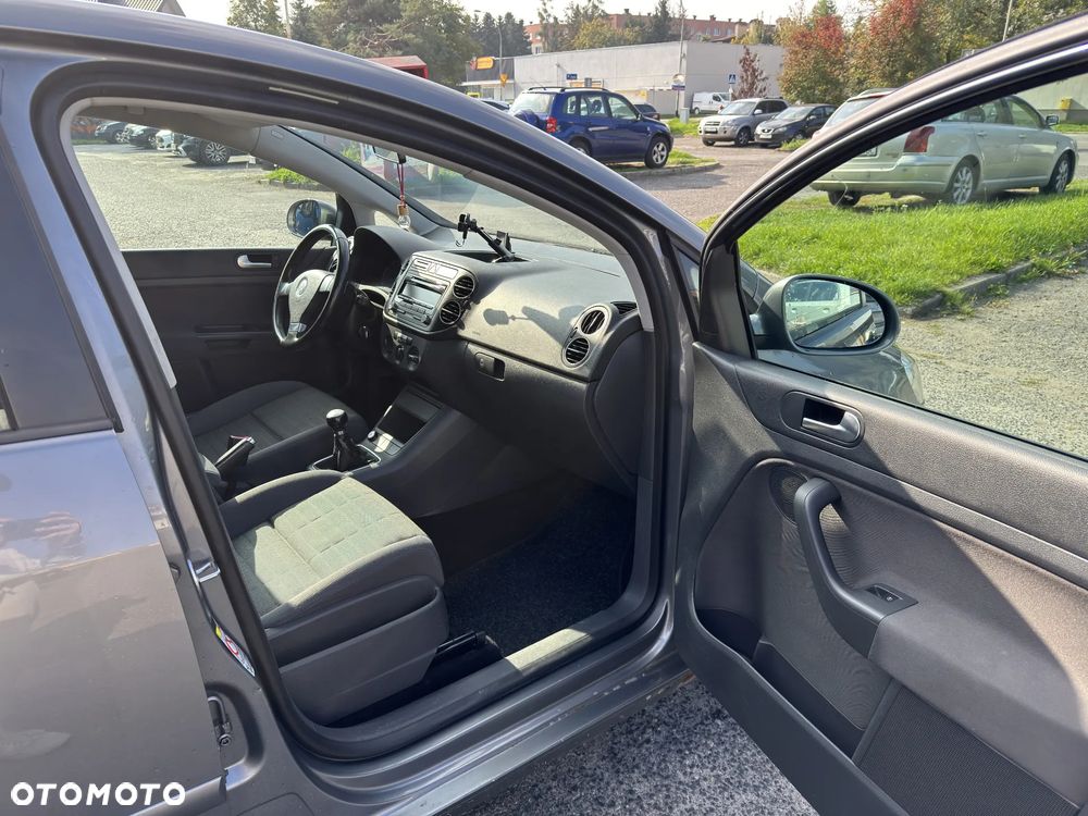 Volkswagen Golf Plus - 10