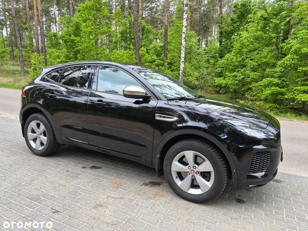 Jaguar E-Pace 2.0 P250 mHEV AWD R-Dynamic Black - 2