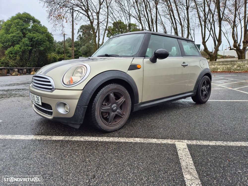 MINI 3 Portas Cooper D - 3