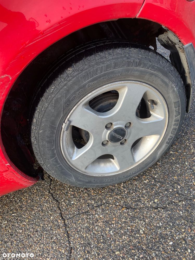 Toyota Yaris 2004 photo 4