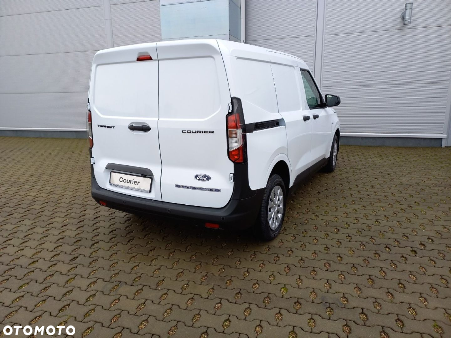 Ford Transit Courier - 6
