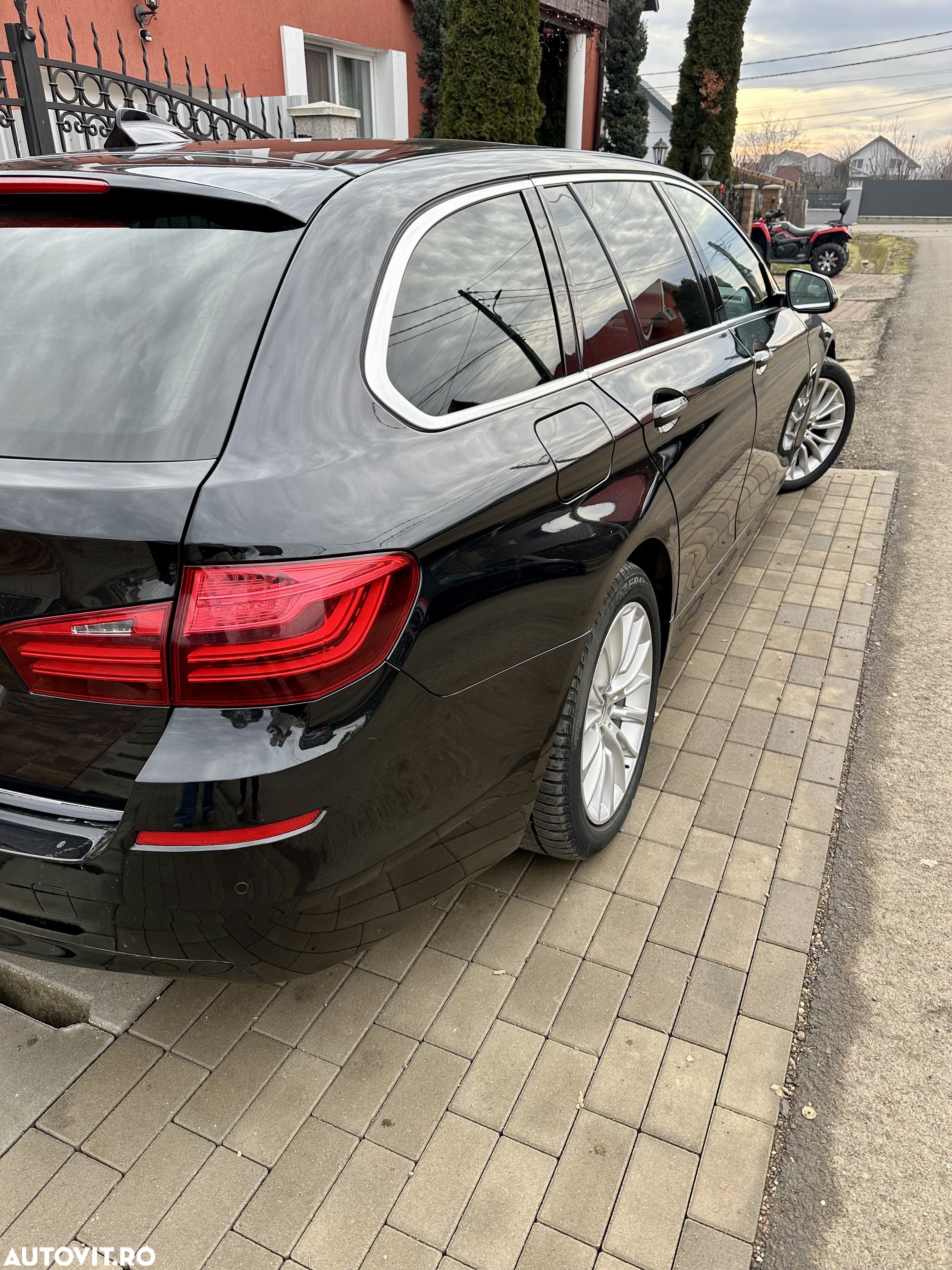 BMW Seria 5 520d Touring Aut. Luxury Line - 8