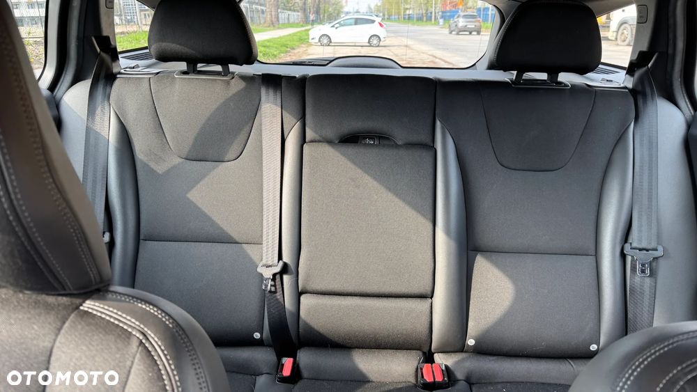 Volvo V60 D4 Geartronic Momentum - 13