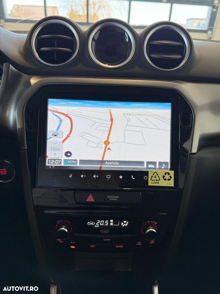 Suzuki Vitara 1.4 Boosterjet AllGrip MHEV Passion - 23