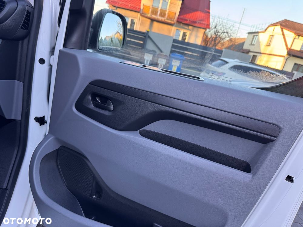 Peugeot Expert Jumpy Scudo Proace - 28