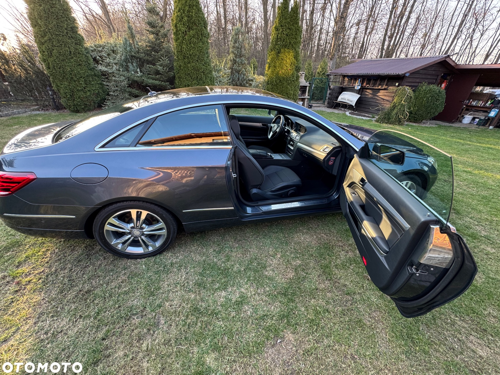 Mercedes-Benz Klasa E 200 Coupe 7G-TRONIC - 23
