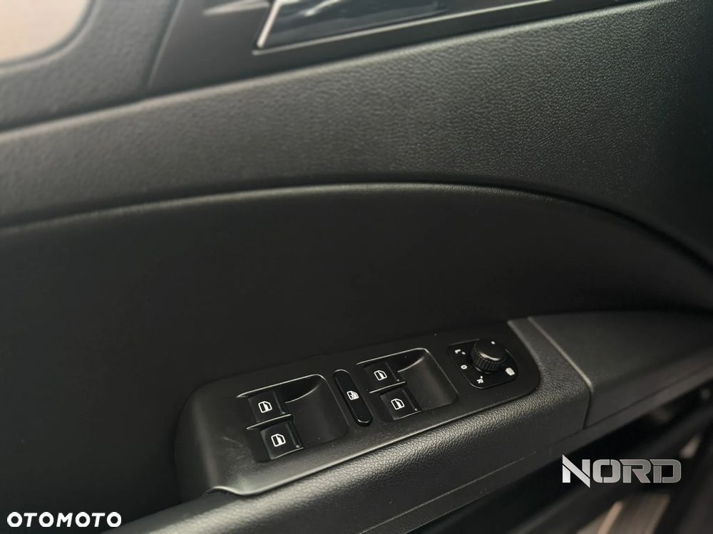 Skoda Superb 2.0 TDI Elegance - 22