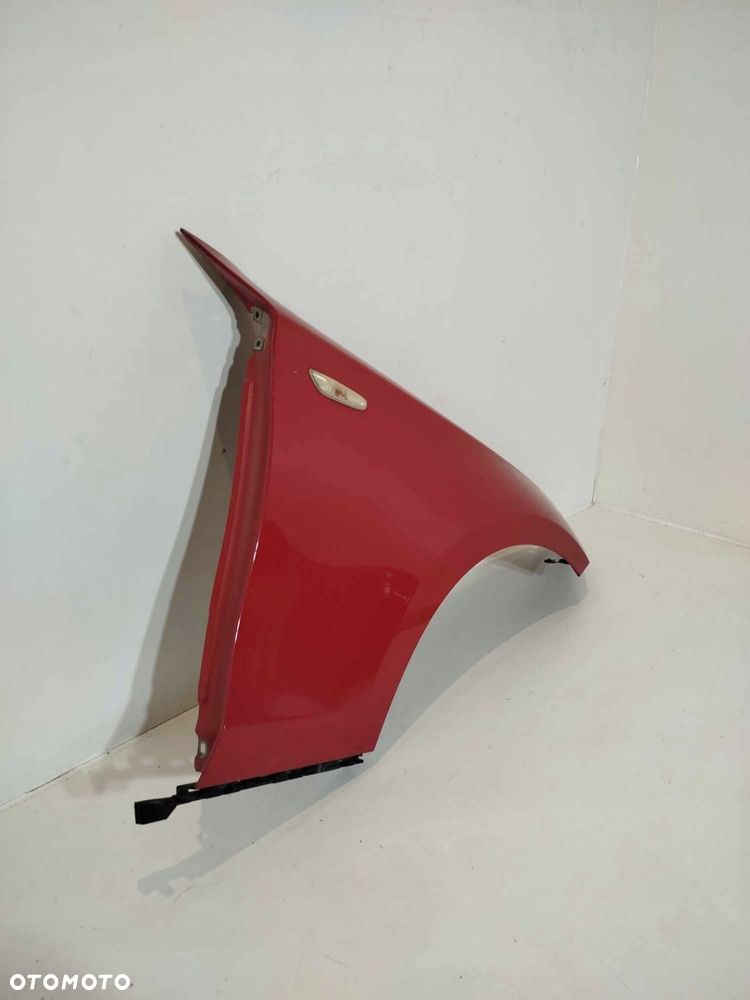 BŁOTNIK PRAWY PRZEDNI BMW 1 E81 E82 E87 E88 03-12 - 2