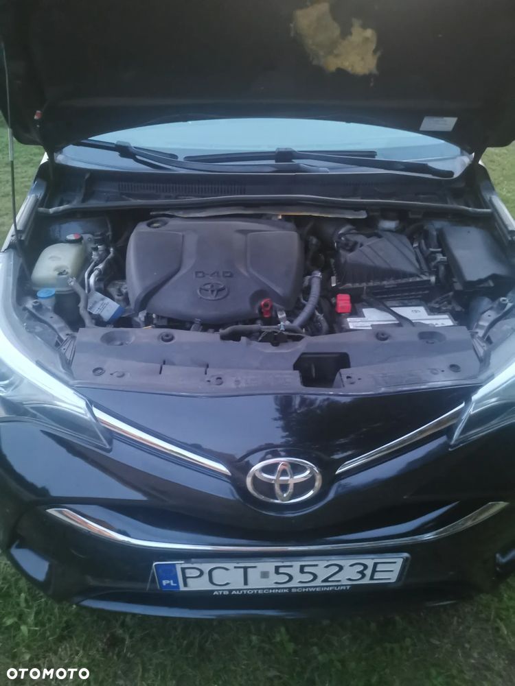 Toyota Avensis 2.0 D-4D Prestige - 2