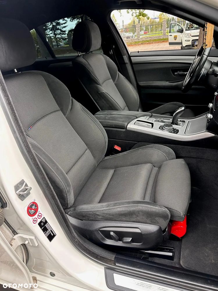 BMW Seria 5 525d xDrive Modern Line - 11