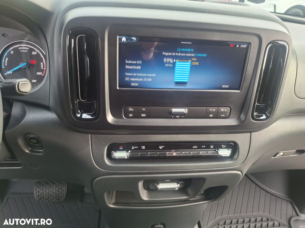 Mercedes-Benz eVito - 12