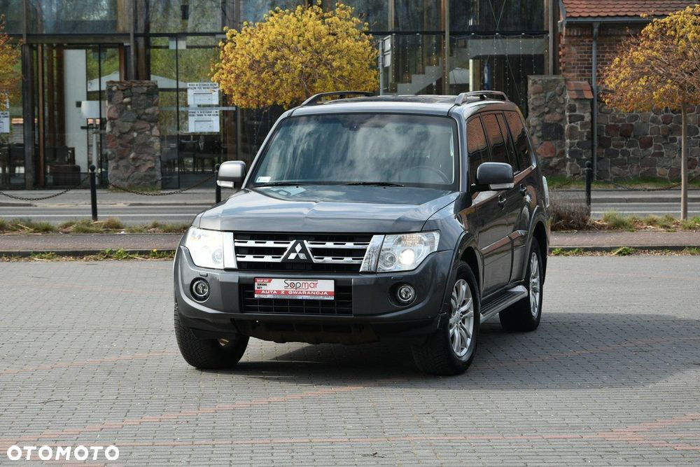 Mitsubishi Pajero - 2