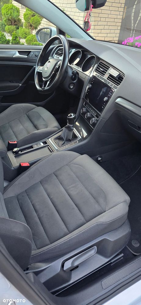 Volkswagen Golf 1.6 TDI BMT Comfortline - 21