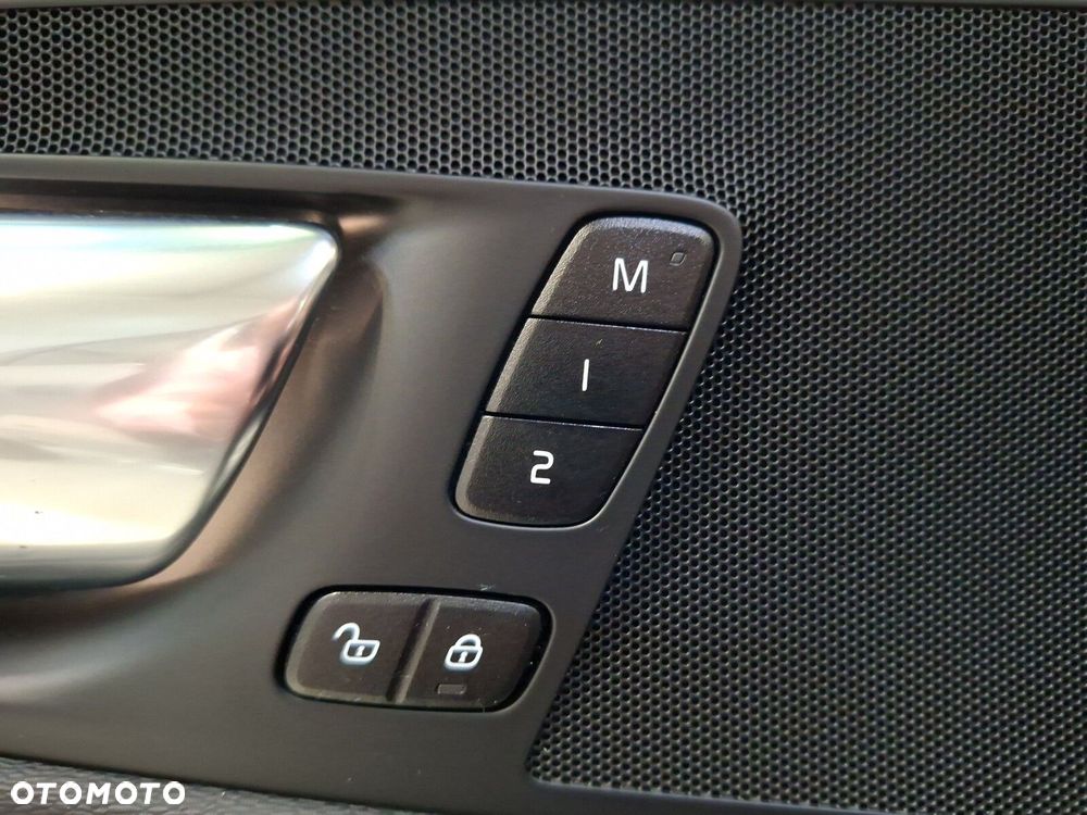 Volvo XC 60 - 22