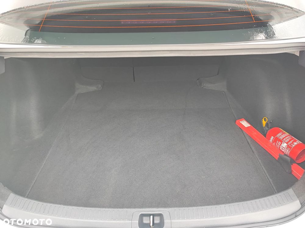 Toyota Corolla 1.6 Comfort - 9