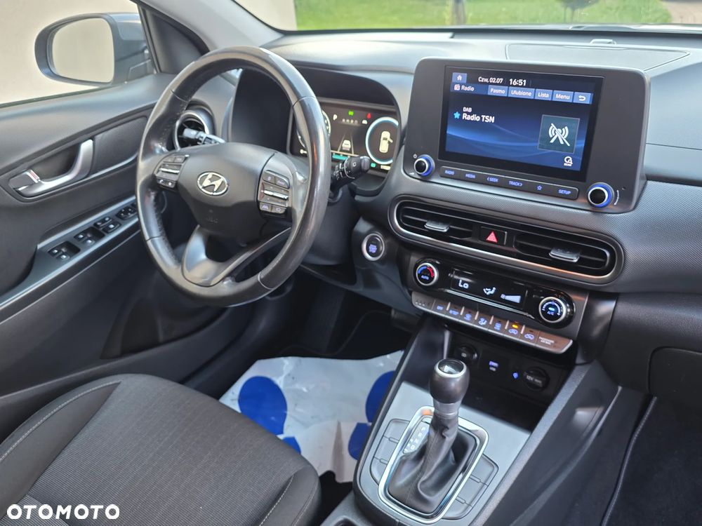 Hyundai Kona - 32