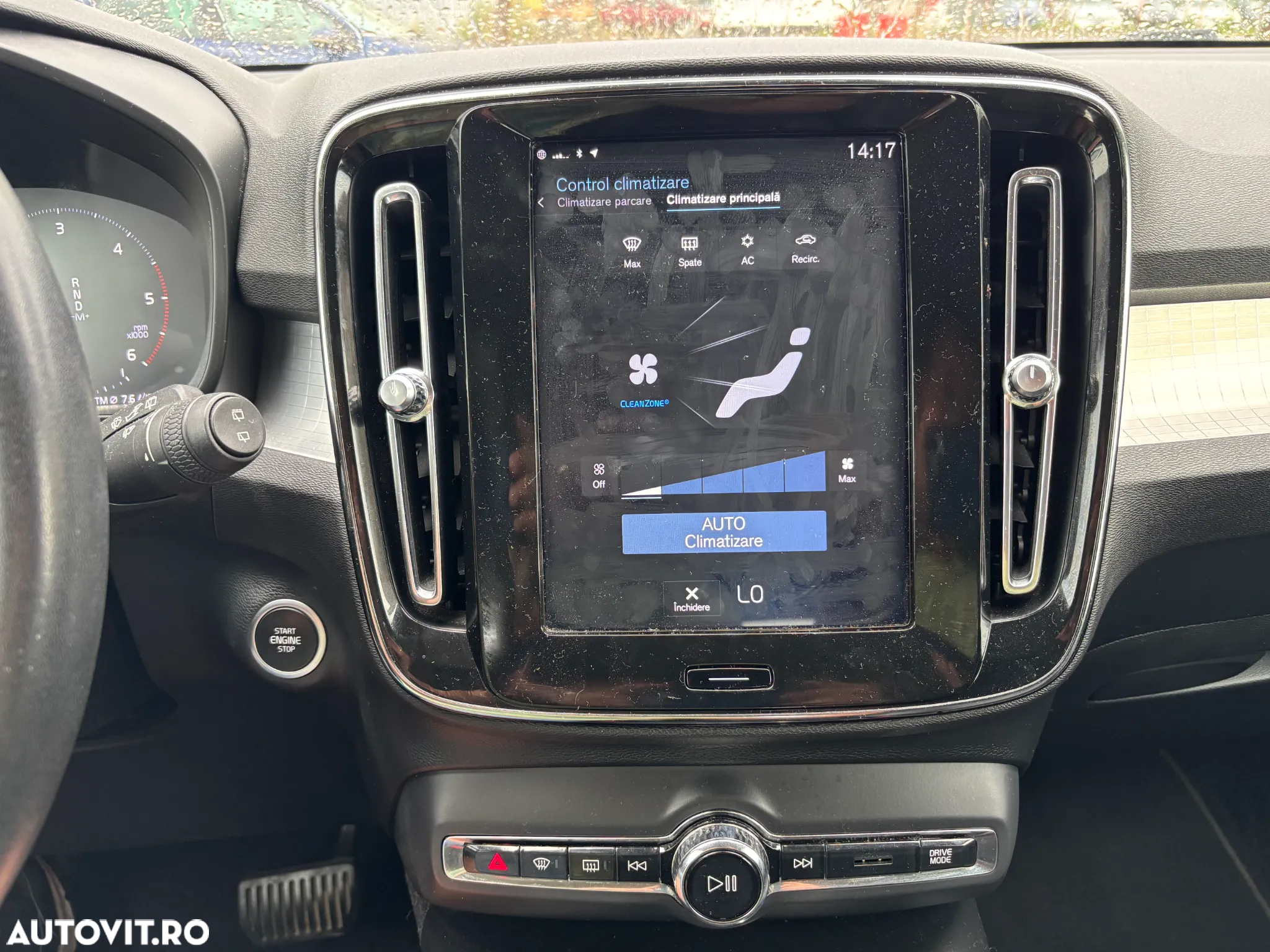 Volvo XC 40 D4 AWD Geartronic Momentum - 27