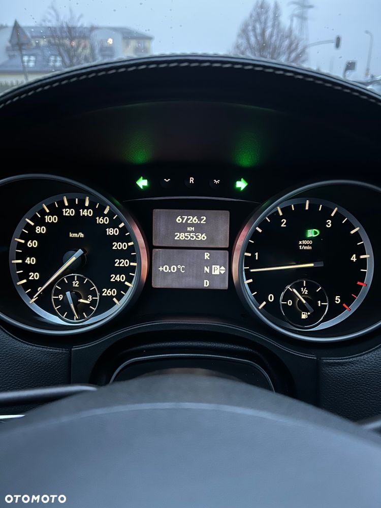 Mercedes-Benz ML - 14