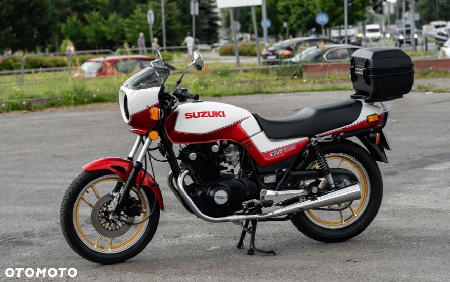 Suzuki GS - 3