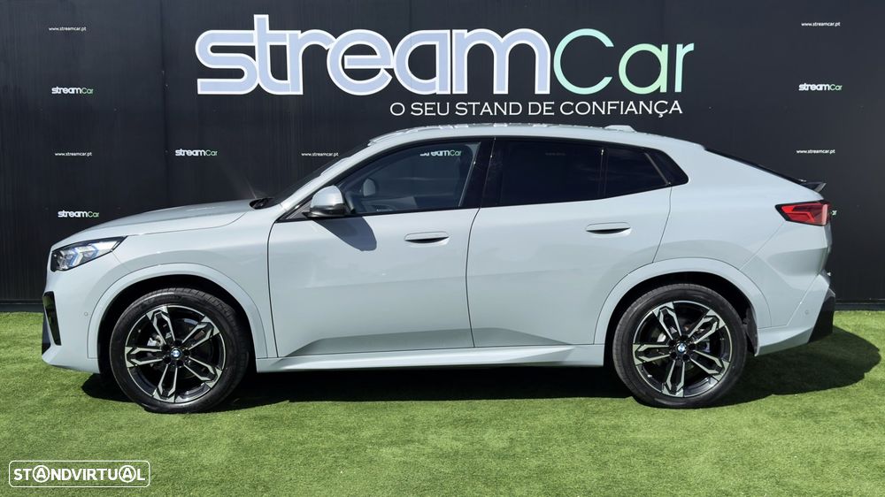 BMW iX2 eDrive20 Pack Desportivo M Pro - 5