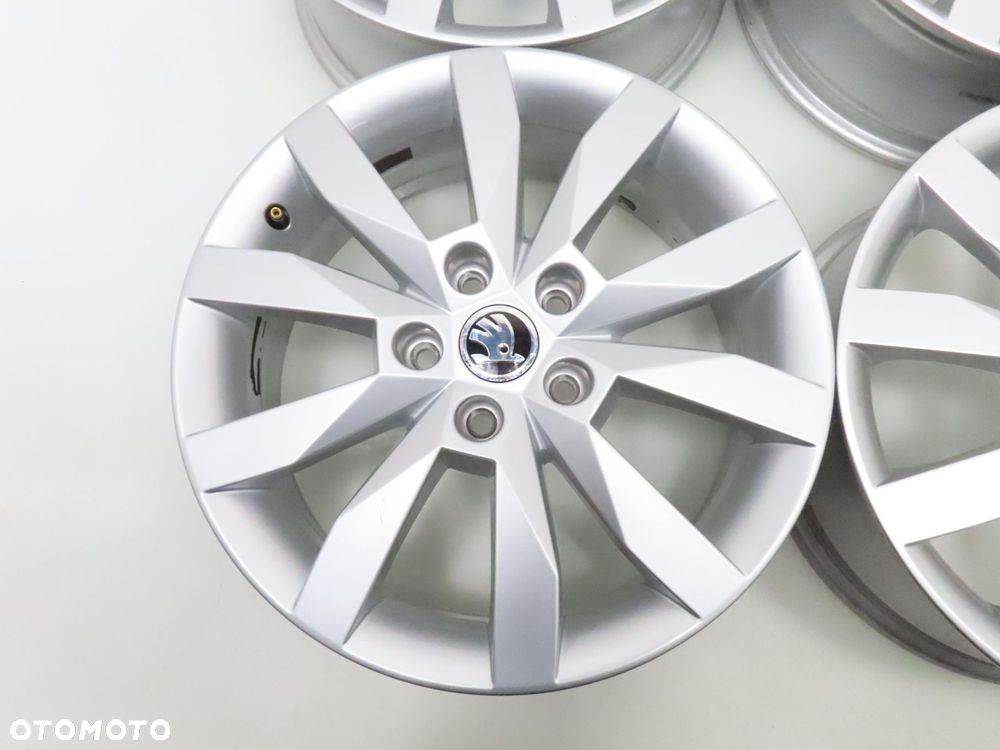 Alufelgi 17'' Skoda Octavia Superb 5x112 6J ET48 5E0601025N - 6
