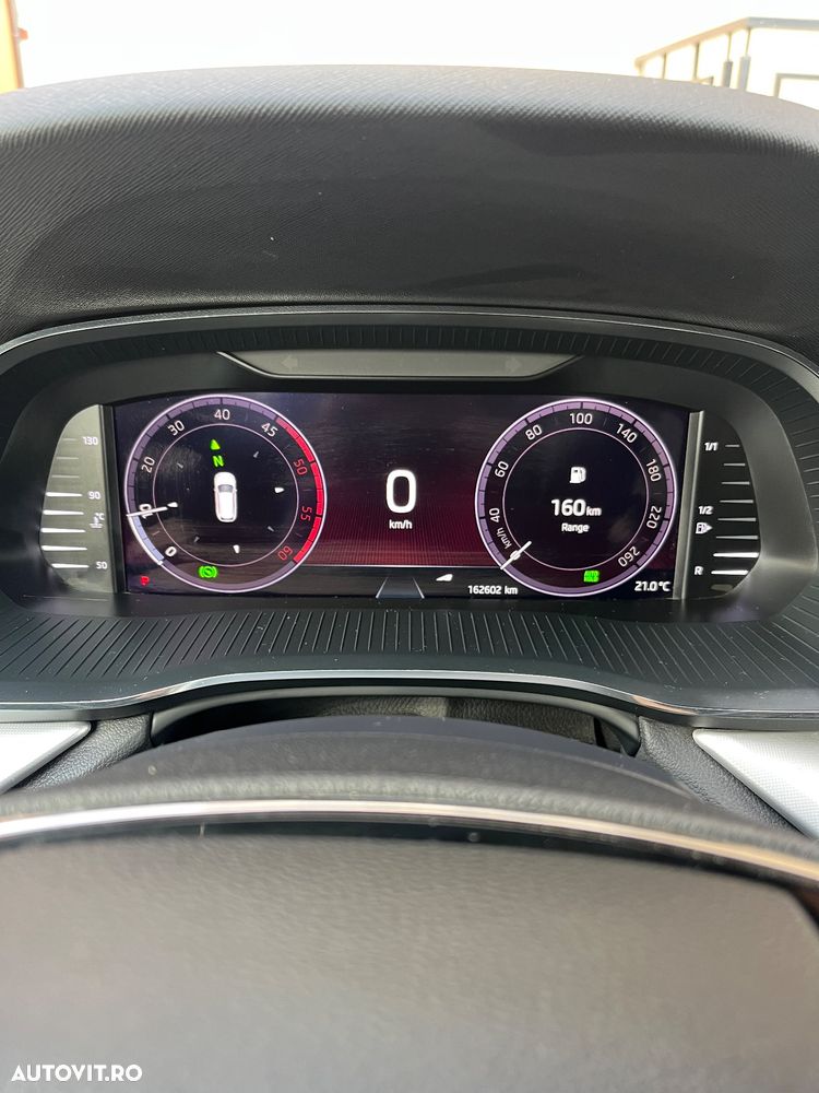 Skoda Octavia 2.0 TDI DSG First Edition - 10