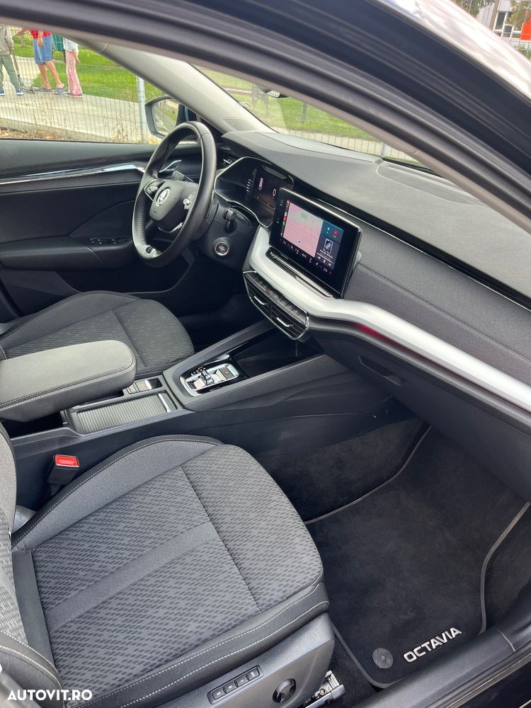 Skoda Octavia 2.0 TDI DSG First Edition - 6